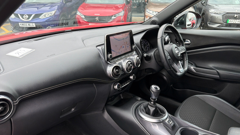Nissan Juke 1.0 DiG-T 114 N-Connecta 5dr Petrol Hatchback